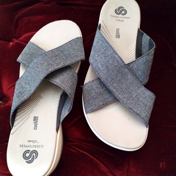 Clarks Cloudsteppers Women's Sandals - Picture 1 of 2